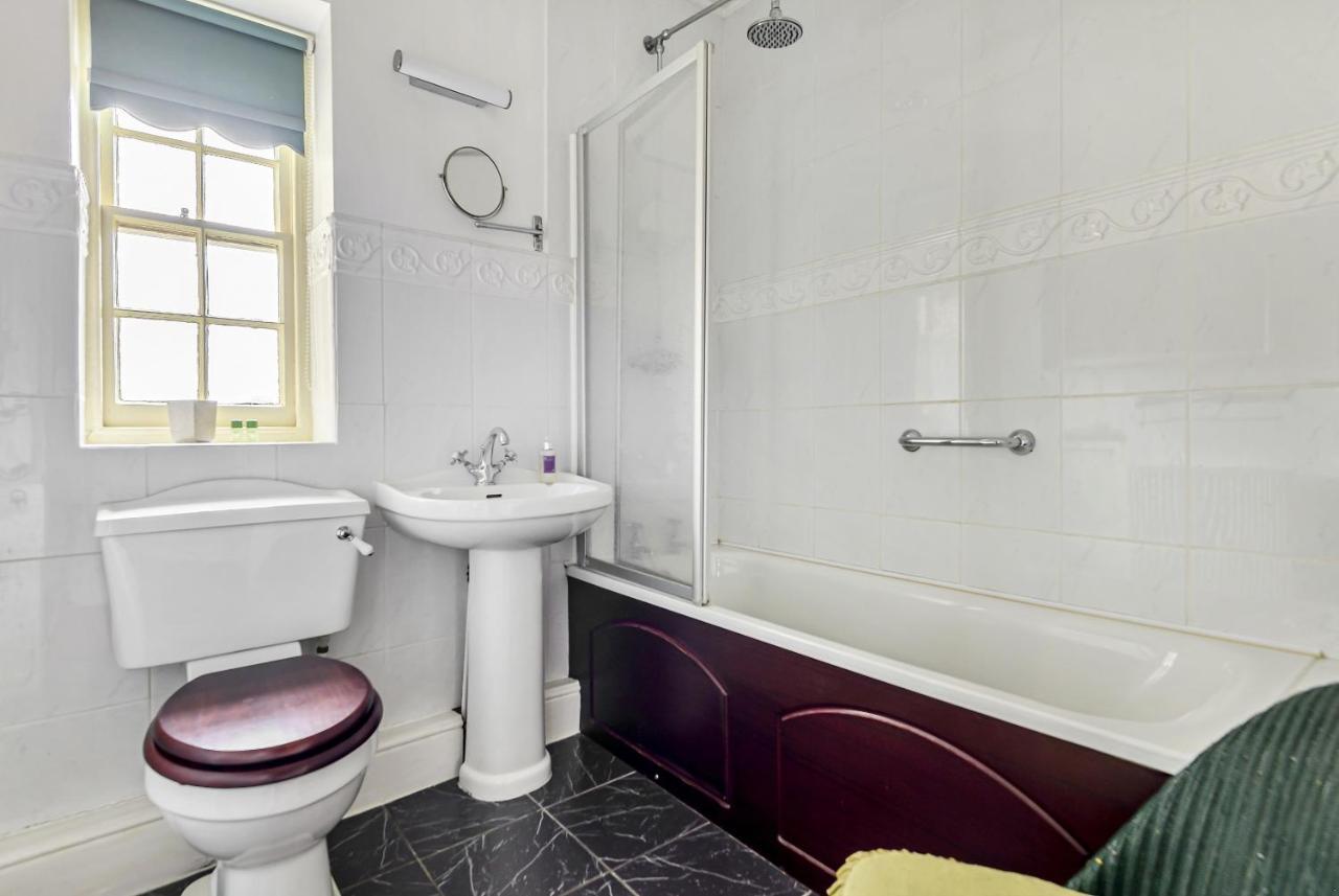 Roscrea Bed & Breakfast Bodmin Εξωτερικό φωτογραφία